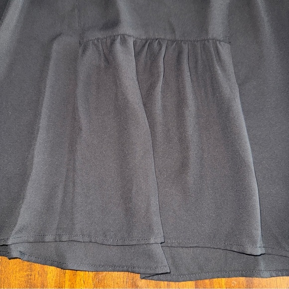 Express Women Sleeveless Top Shirt Small Black High Keyhole Neck Pleated Front S - Picture 6 of 9